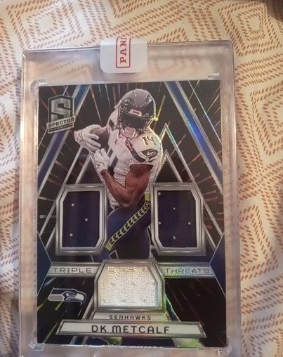 2023 Panini Spectra Triple Threats DK Metcalf Seahawks — front