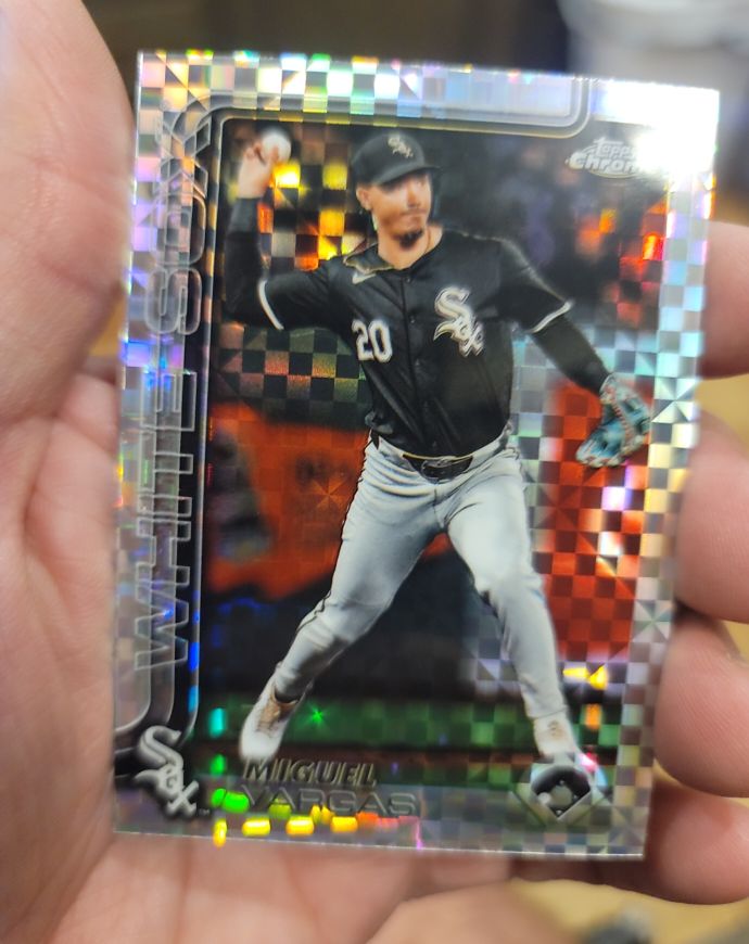 2025 Topps Chrome #51 Miguel Vargas — front