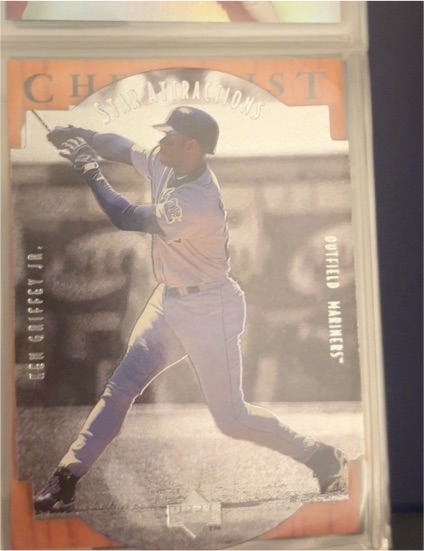1997 Upper Deck Star Attractions #SA1 Ken Griffey Jr. — front