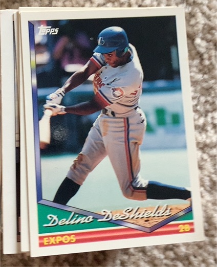 1994 Topps #109 Delino DeShields — front