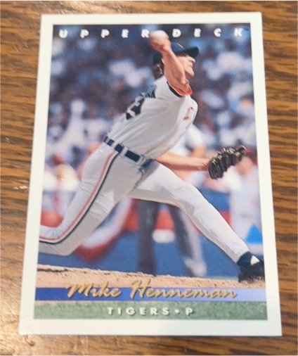 1993 Upper Deck #403 Mike Henneman — front