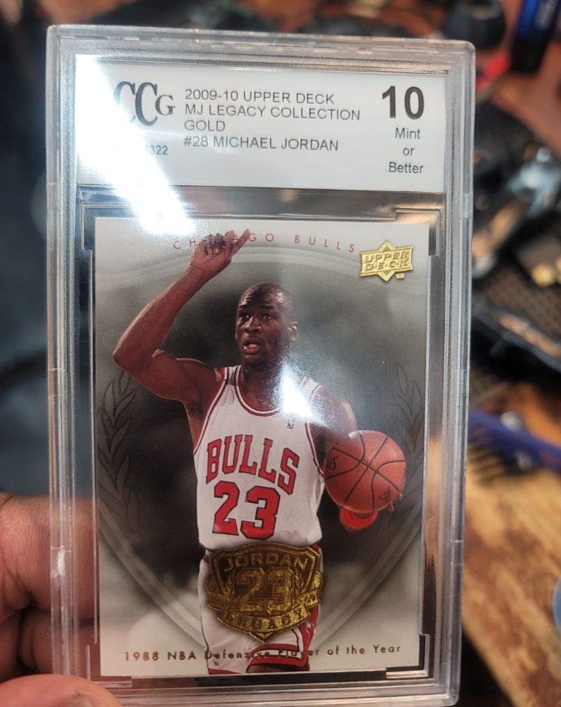 2009-10 Upper Deck MJ Legacy Collection Gold #28 Michael Jordan — front