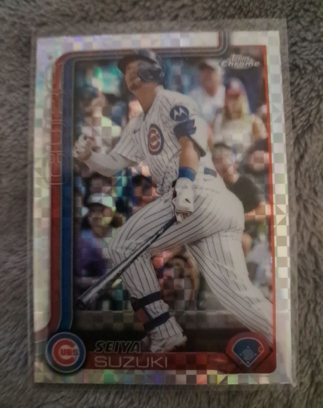 2025 Topps Chrome #210 Seiya Suzuki — front