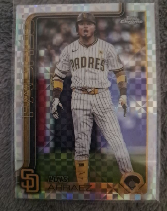 2025 Topps Chrome #216 Luis Arraez — front