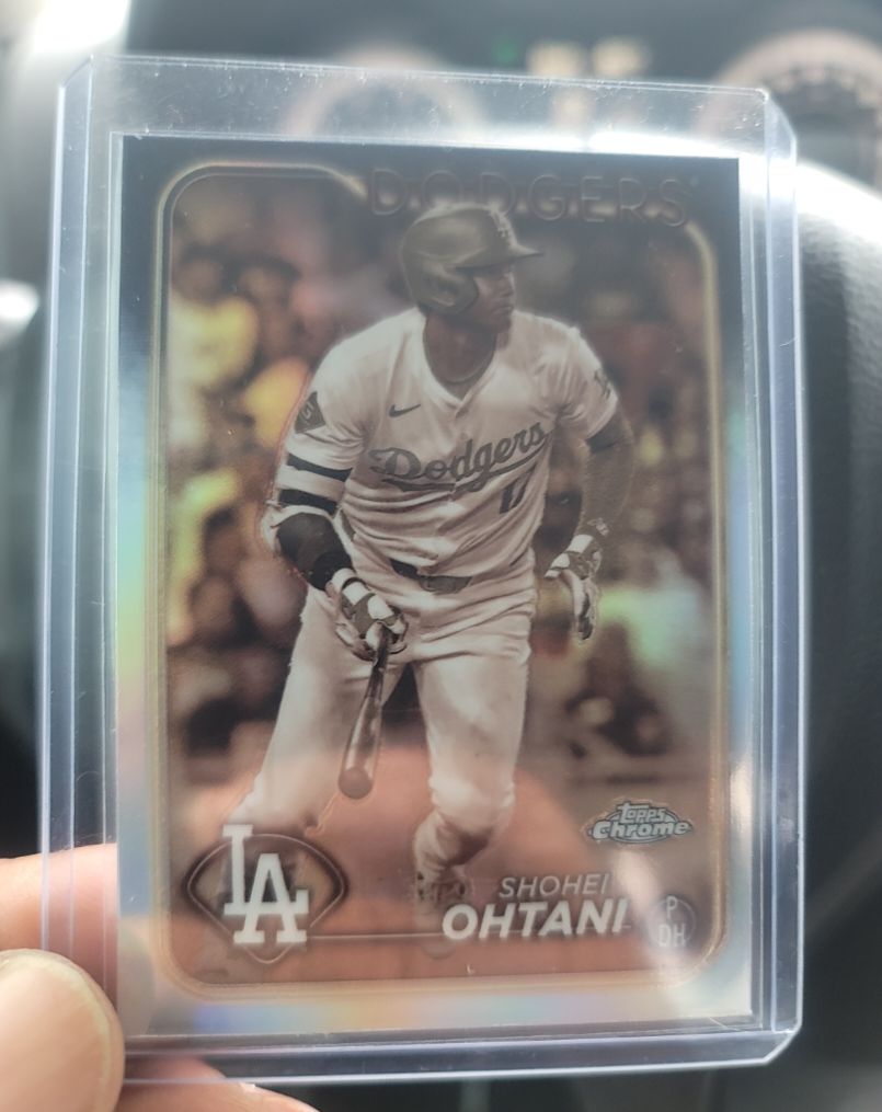 2024 Topps Chrome #1 Shohei Ohtani — front