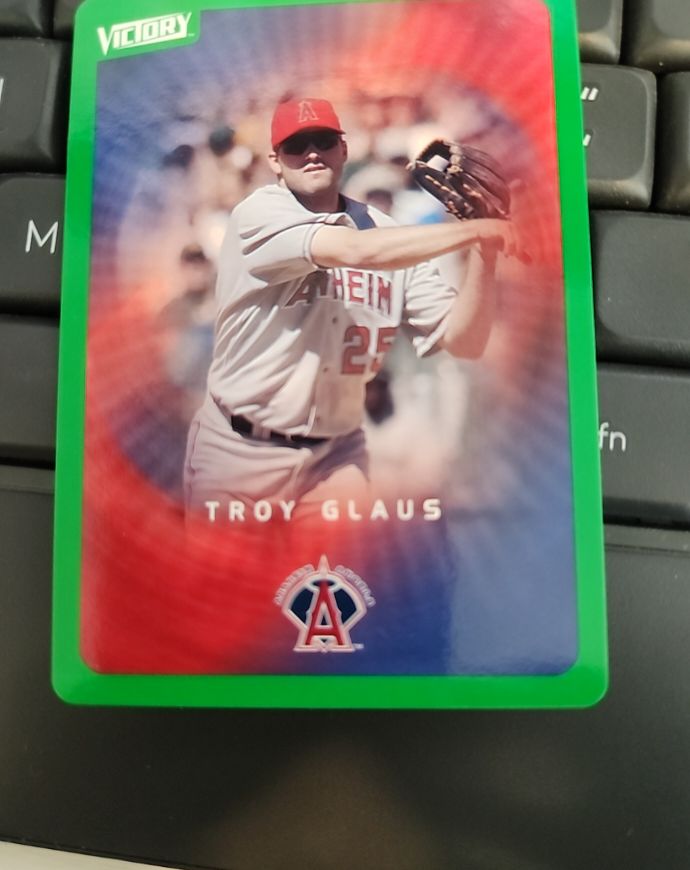 2003 Upper Deck Victory #1 Troy Glaus — front
