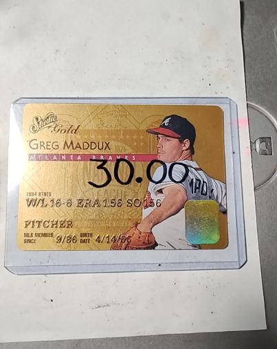 1995 Donruss Studio Gold #6 Greg Maddux — front