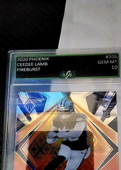 2020 Panini Phoenix #106 CeeDee Lamb Fireburst — front