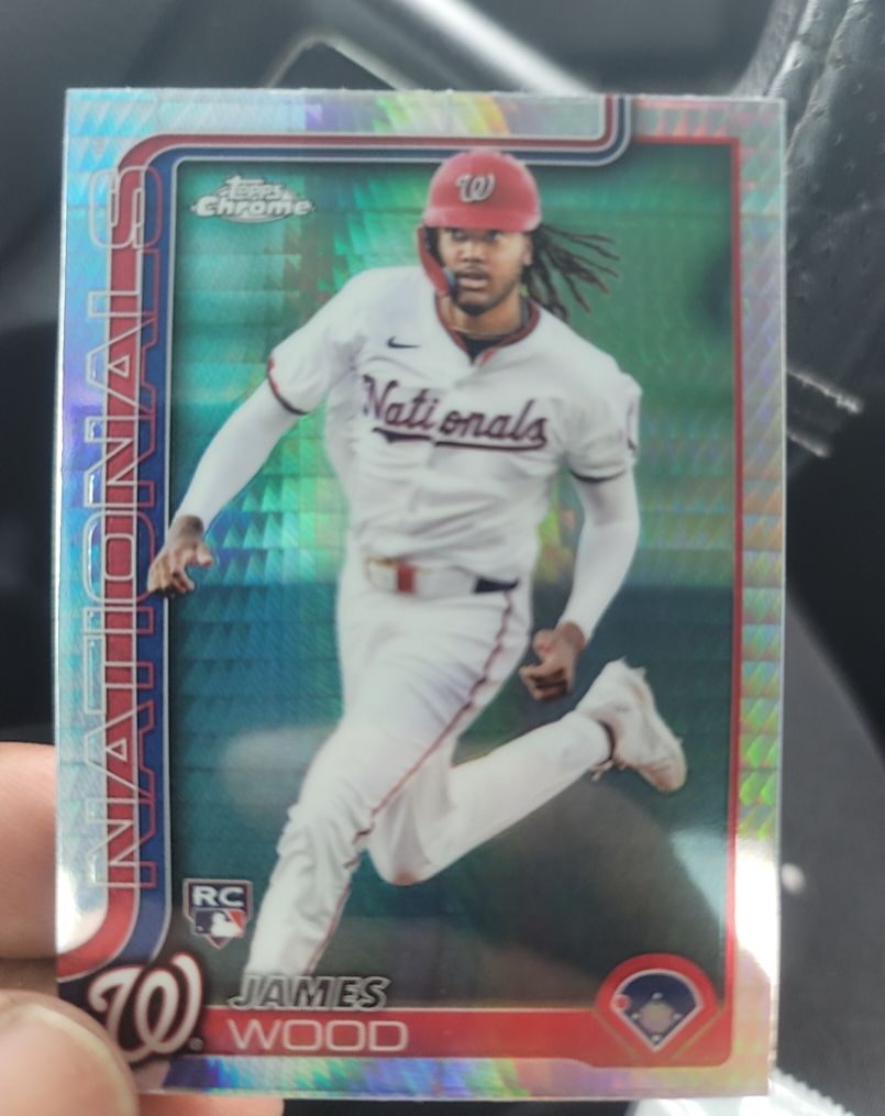 2025 Topps Chrome #132 James Wood — front