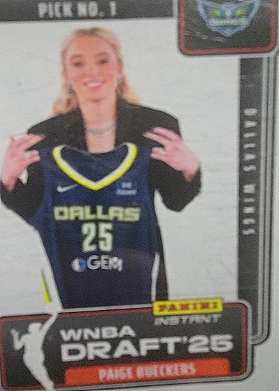 2025 Panini Instant WNBA Draft Night #DN-1 Paige Bueckers — front