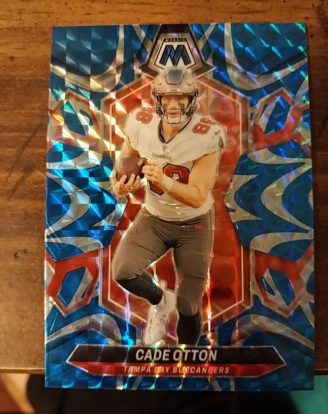 2024 Panini Mosaic #208 Cade Otton Mosaic Reactive Blue — front