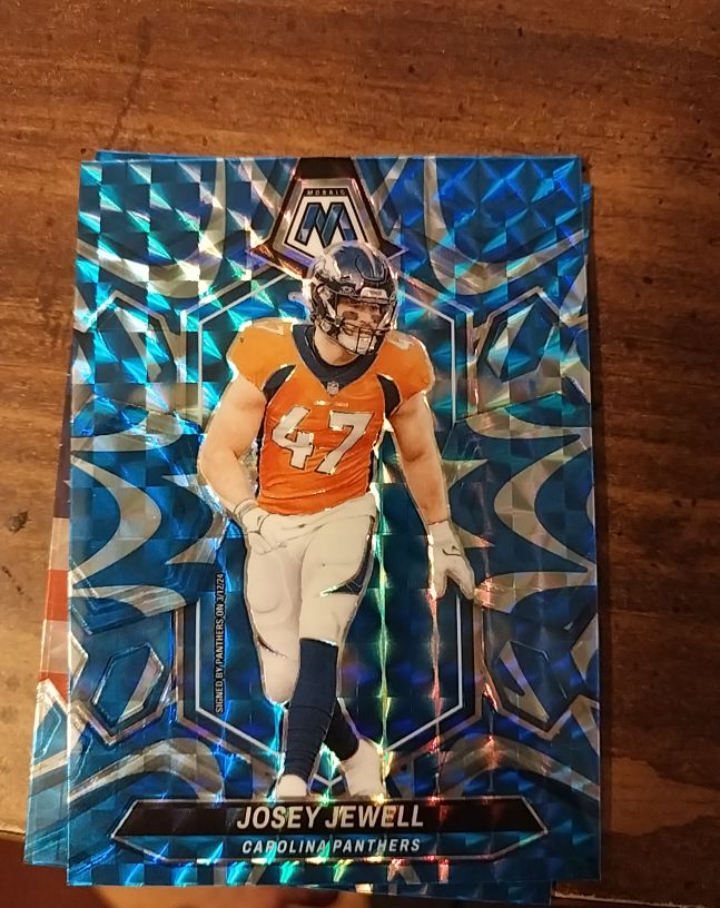 2024 Panini Mosaic #47 Josey Jewell — front