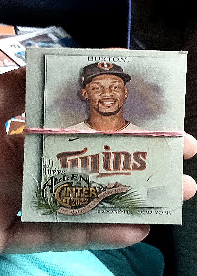 2022 Topps Allen & Ginter #67 Byron Buxton — front