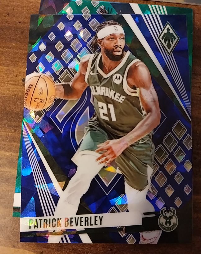 2023-24 Panini Phoenix #115 Patrick Beverley — front