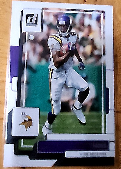 2022 Donruss #111 Randy Moss — front