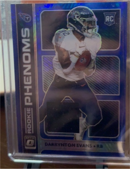 2020 Donruss Optic Rookie Phenoms Jerseys Blue Hyper #33 Darrynton Evans — front