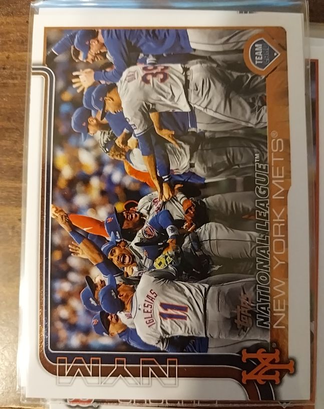 2025 Topps #553 New York Mets — front