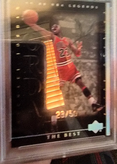 2000 Upper Deck #82 Michael Jordan — front
