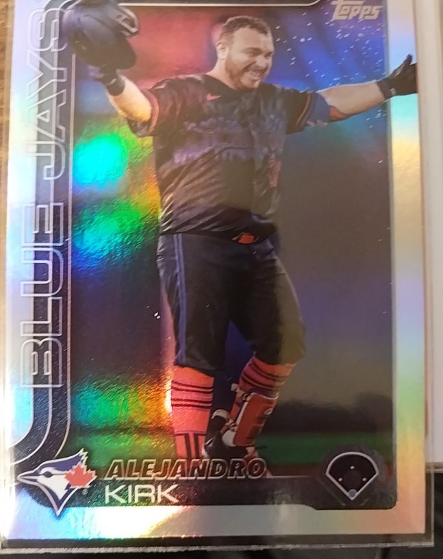 2025 Topps Series 2 #689 Alejandro Kirk — front
