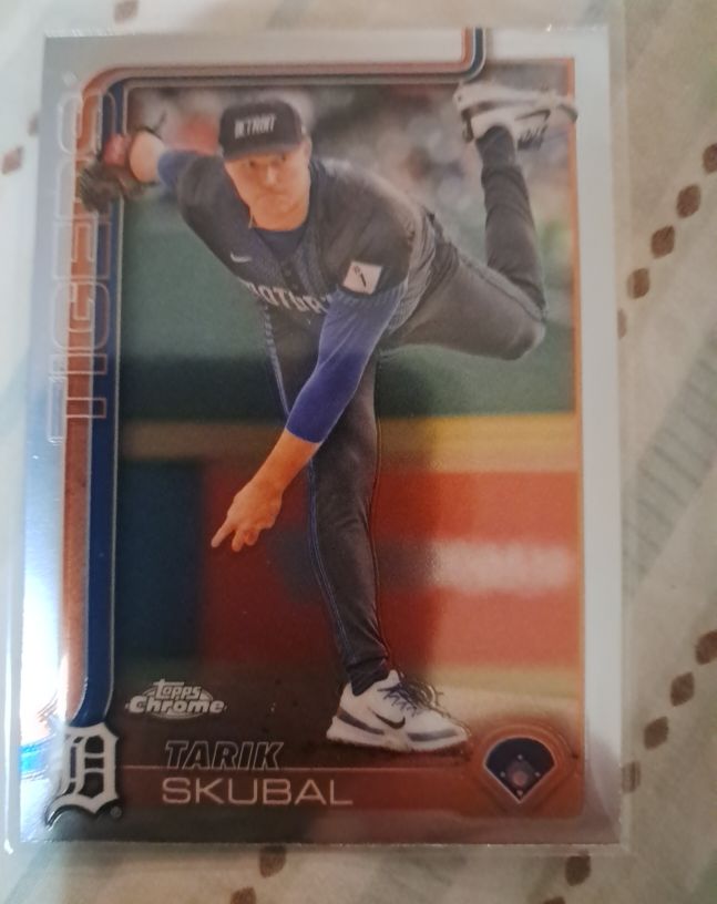 2025 Topps Chrome #258 Tarik Skubal — front