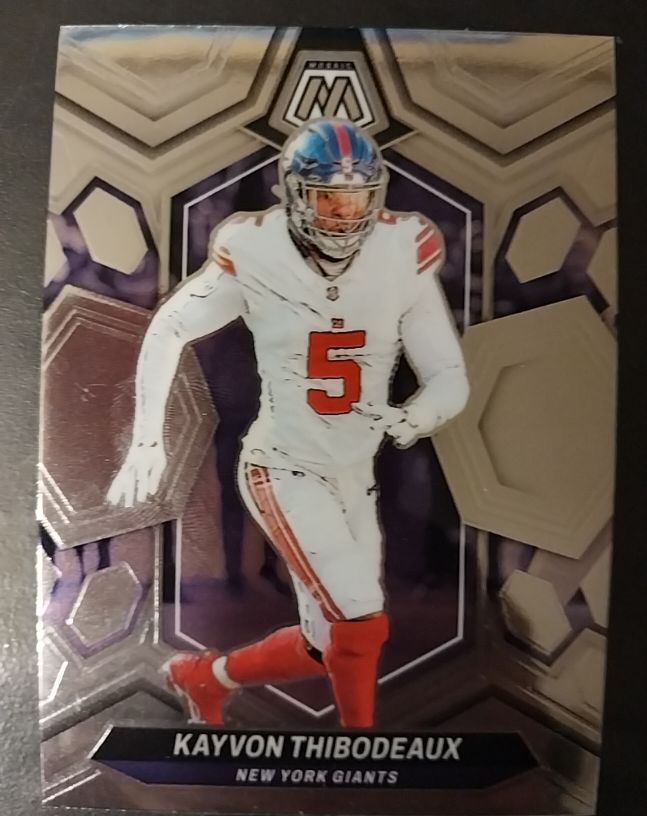 2022 Panini Mosaic #5 Kayvon Thibodeaux — front