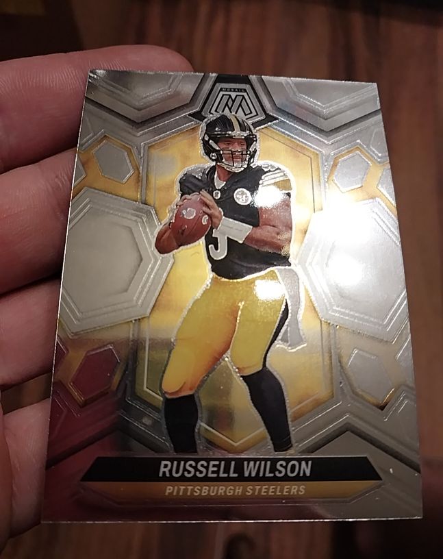 2022 Panini Mosaic #5 Russell Wilson — front
