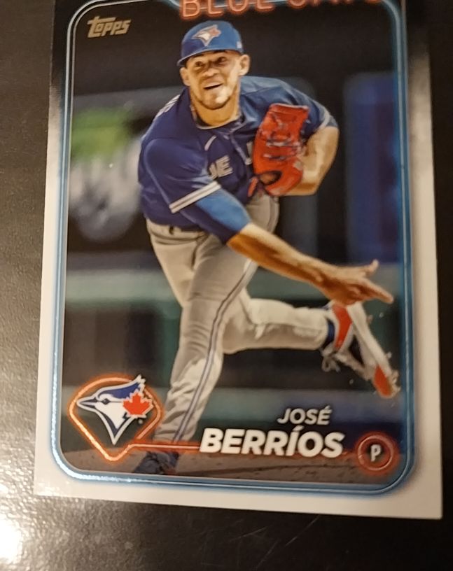 2023 Topps Blue Shine #BLUE-SHINE José Berríos — front
