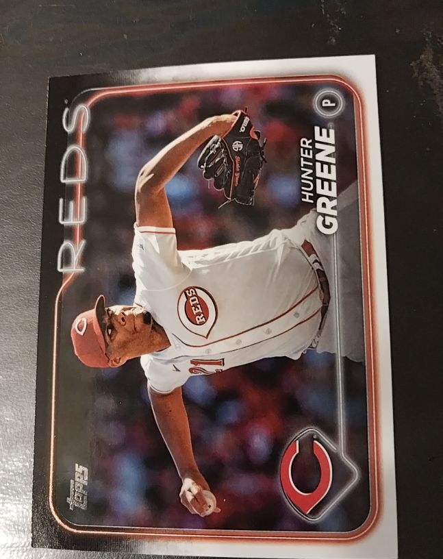 2022 Topps #21 Hunter Greene — front
