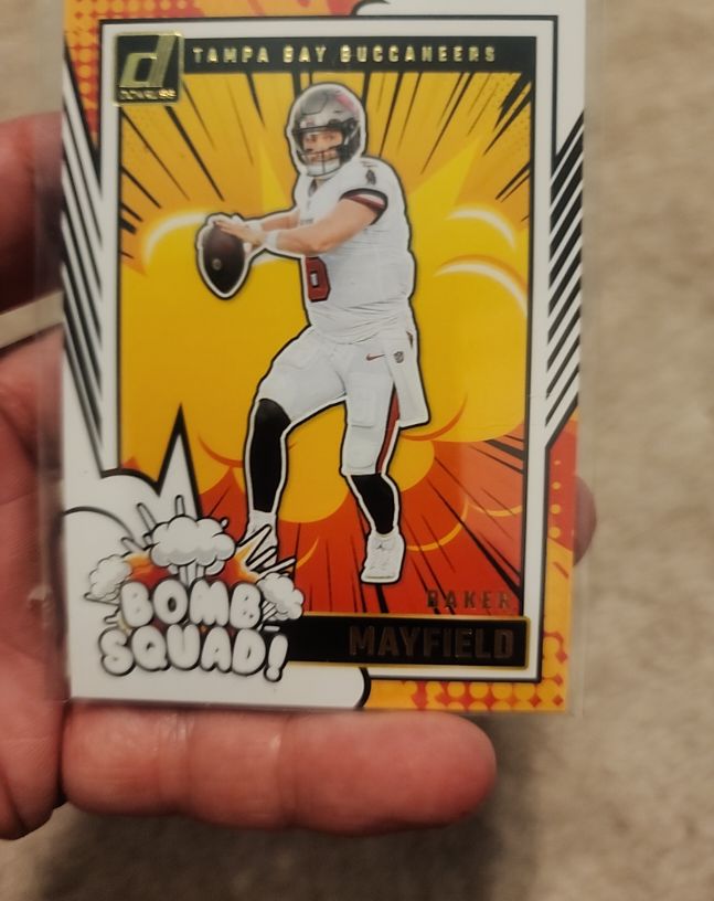 2022 Donruss Bomb Squad #BS-1 Baker Mayfield — front