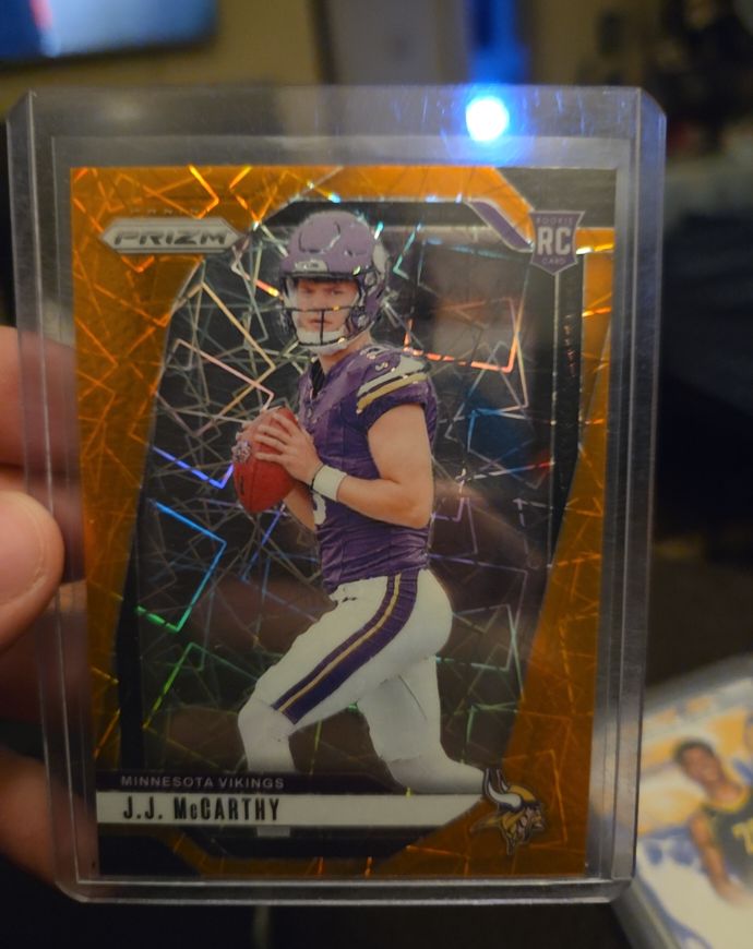 2022 Panini Prizm #323 J.J. McCarthy — front