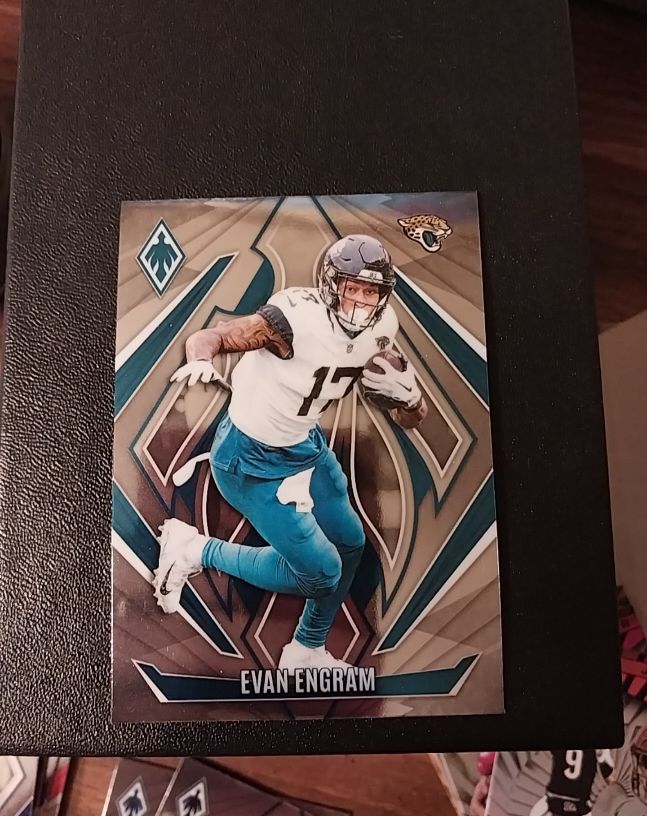 2021 Panini Phoenix #17 Evan Engram — front