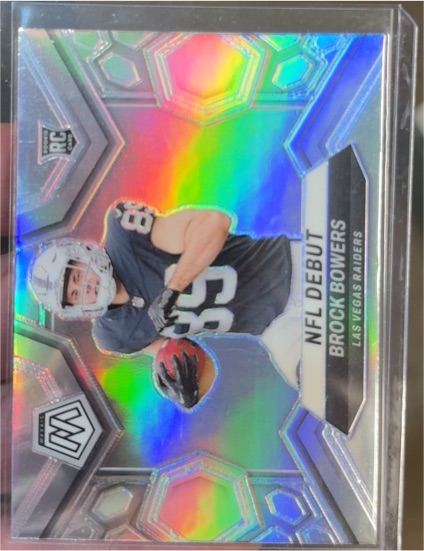 2023 Panini Mosaic NFL Debut #Brock Bowers — front
