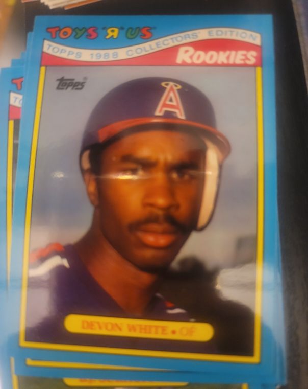 1988 Topps Toys R Us Rookies #33 Devon White — front