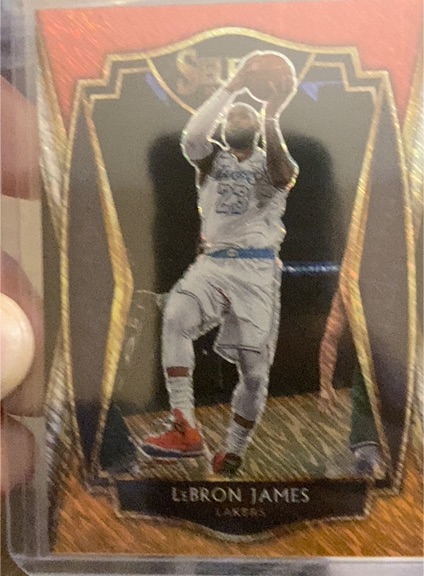 2020 Panini Select #113 LeBron James — front