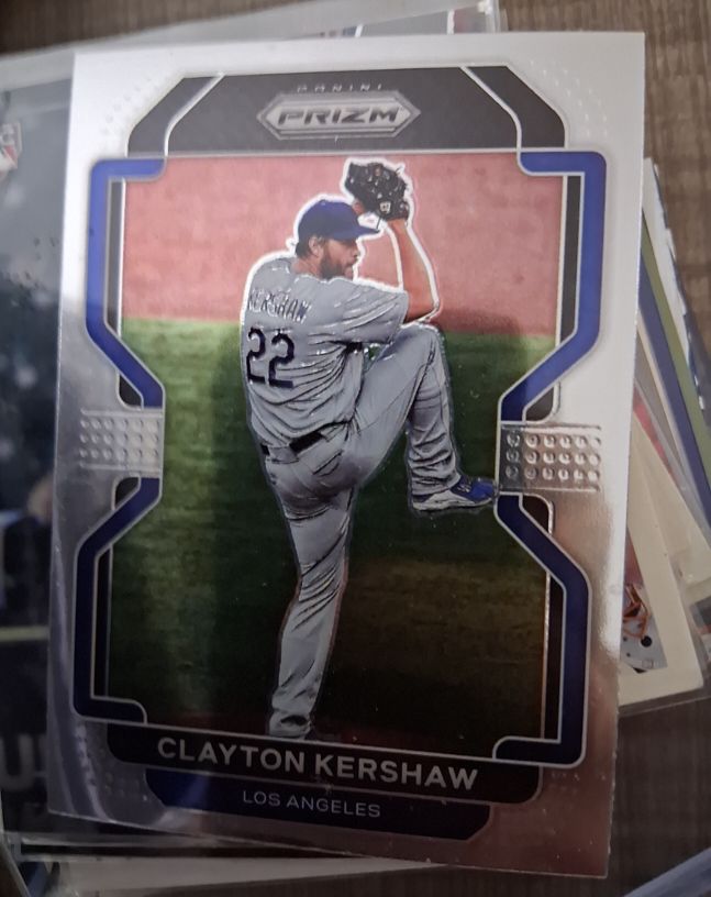 2022 Panini Prizm #2 Clayton Kershaw — front