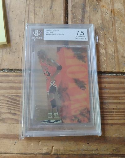 1996 Hoops Hot List #8 Michael Jordan — front