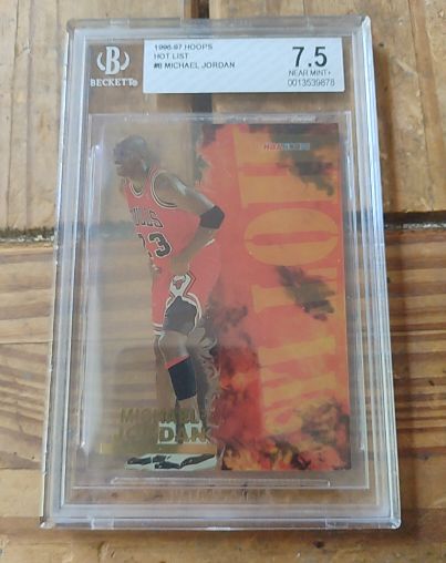 1996-97 Hoops Hot List #8 Michael Jordan — front