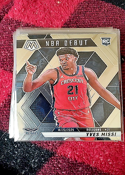 2024-25 Panini Mosaic NBA Debut #255 Yves Missi — front