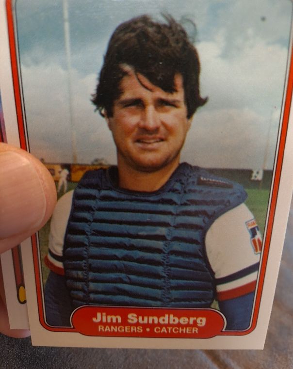 1982 Fleer #332 Jim Sundberg — front