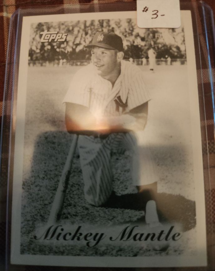 1996 Topps Mickey Mantle Foundation #NNO Mickey Mantle — front