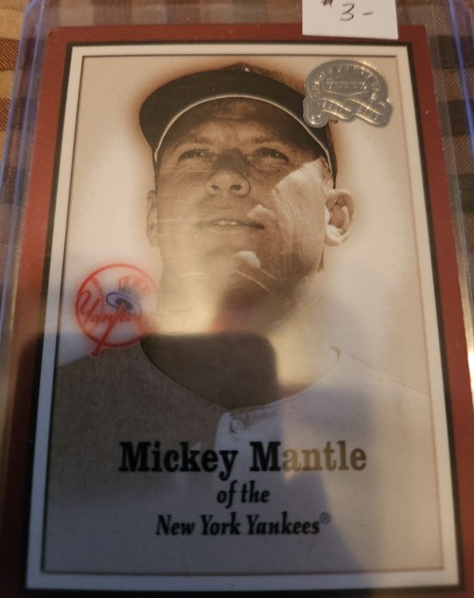 2000 Fleer Greats of the Game #1 Mickey Mantle — front