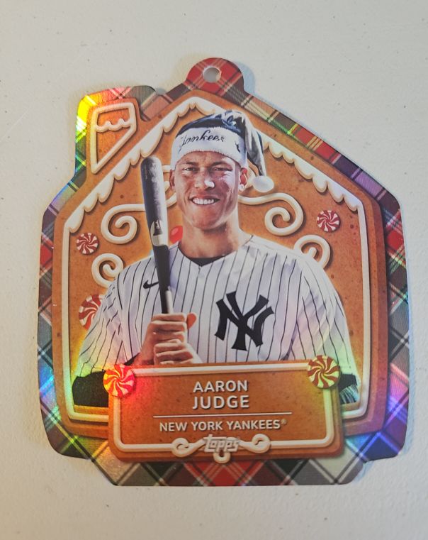 2024 Topps Holiday #MLBO-10 Aaron Judge — front