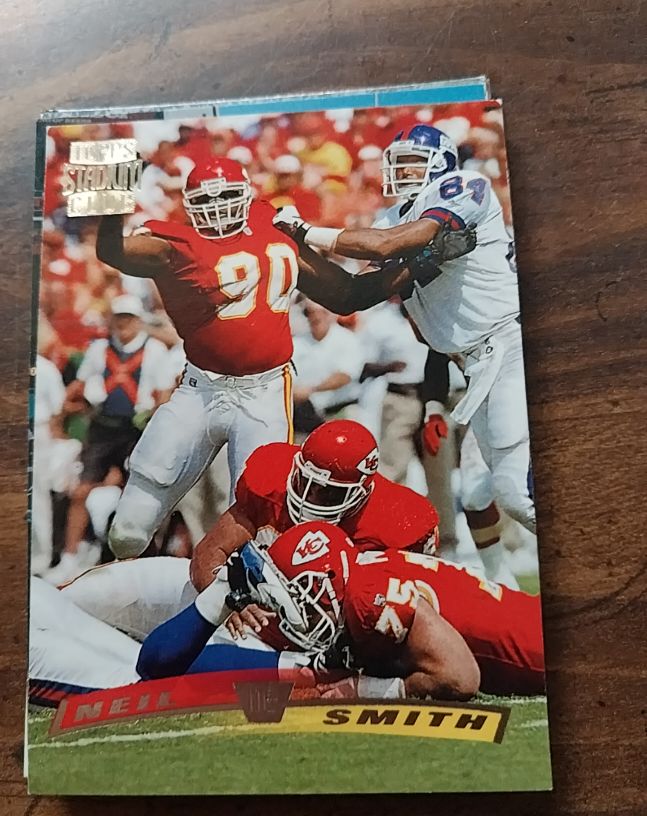 1996 Topps Stadium Club #70 Neil Smith — front