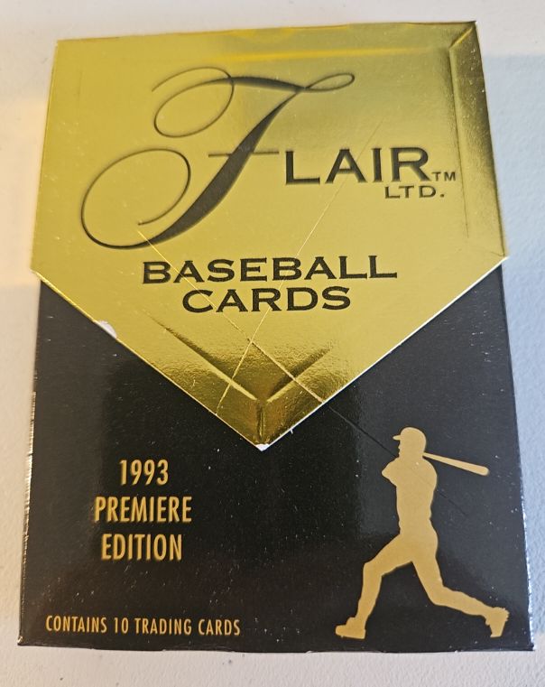 1993 Fleer Flair Premiere Edition Baseball Cards Pack — front