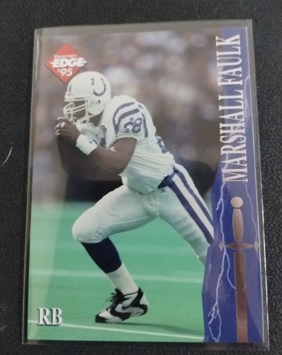 1995 Collector's Edge Excalibur #32 Marshall Faulk — front
