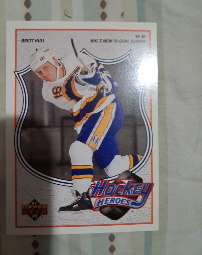 1991-92 Upper Deck Hockey Heroes #7 Brett Hull — front
