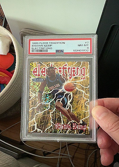 1998 Fleer Tradition #7 Shawn Kemp Electrifying — front
