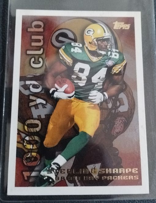 1995 Topps #19 Sterling Sharpe — front