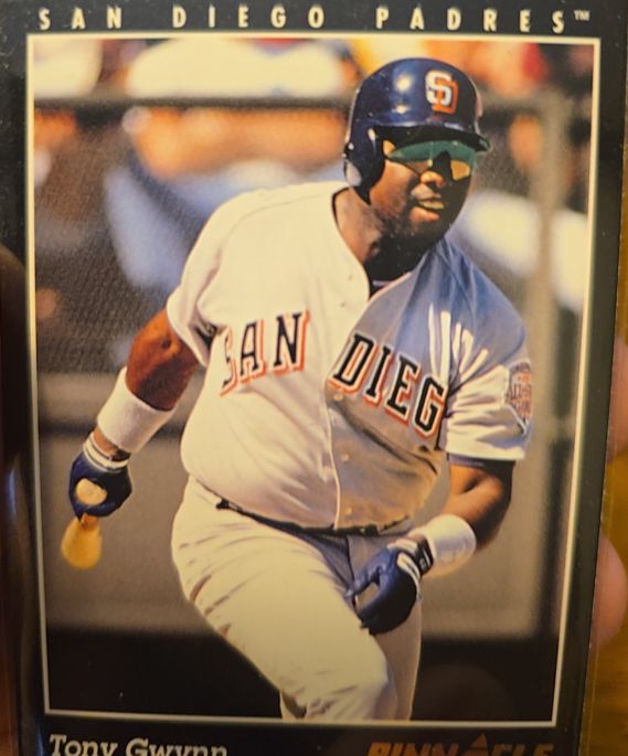1993 Pinnacle #98 Tony Gwynn — front