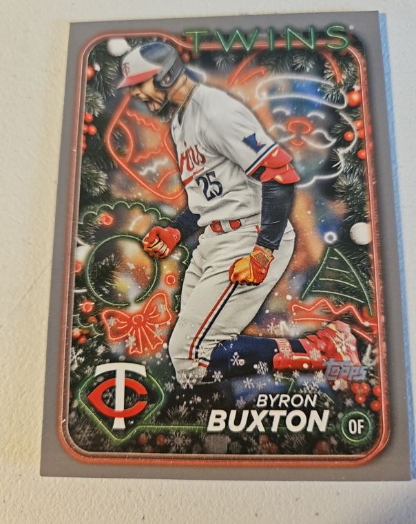 2024 Topps Holiday #H114 Byron Buxton — front